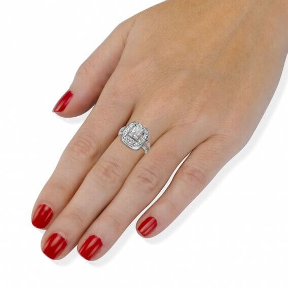 טבעת אירוסין עם יהלום מרובע זהב לבן