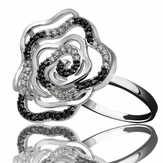 טבעת יהלומים בעיצוב מיוחד שחור לבן 62 נקודות