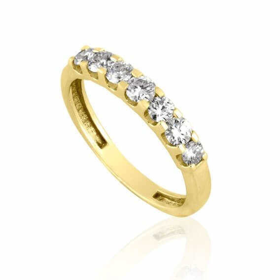טבעת יהלומים בשיבוץ עדין עם זהב לבן