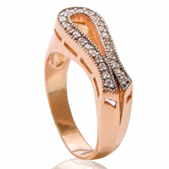 טבעת יהלומים יוקרתית מעוטרת זהב צהוב 22 יהלומים 0.66 קראט - ג'ני